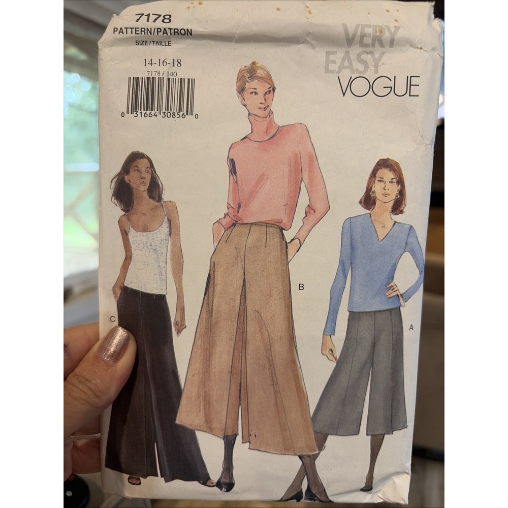 Vogue 7178 Misses Culottes Sewing Pattern Wide Leg Pants Size 14-18 Cut to 18